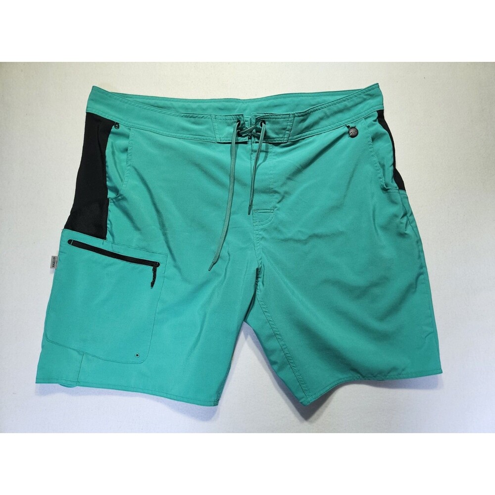 Magellan Pro Angler Men's Size 2XL Cargo Board Shorts Vented With Line Trimmer
